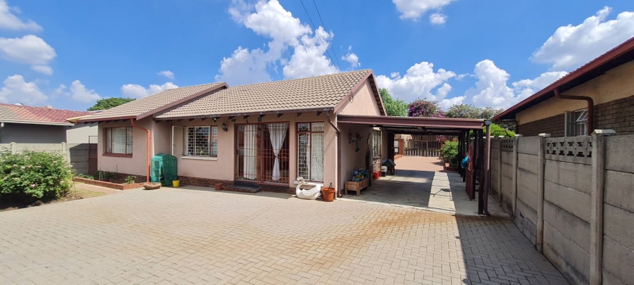 3 Bedroom Property for Sale in Elandspark Gauteng