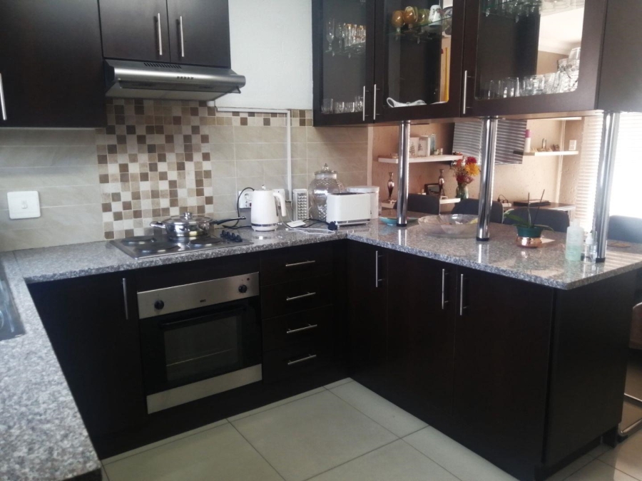 3 Bedroom Property for Sale in Brackendowns Gauteng