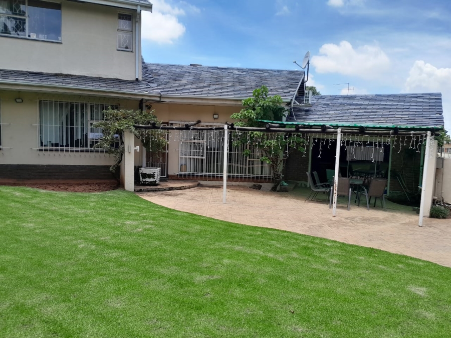 4 Bedroom Property for Sale in Florida Park Gauteng