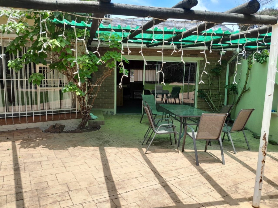 4 Bedroom Property for Sale in Florida Park Gauteng