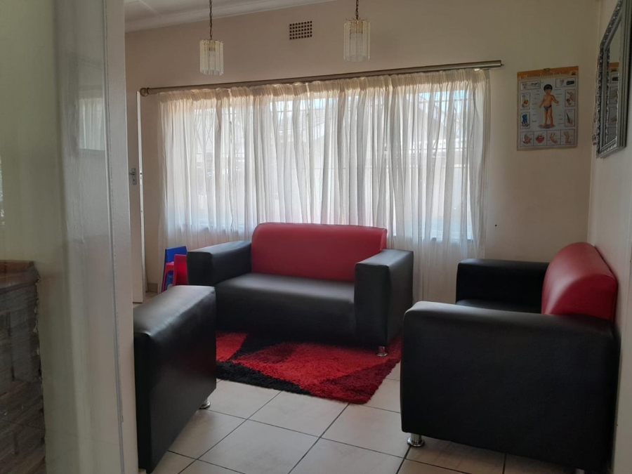 4 Bedroom Property for Sale in Florida Park Gauteng