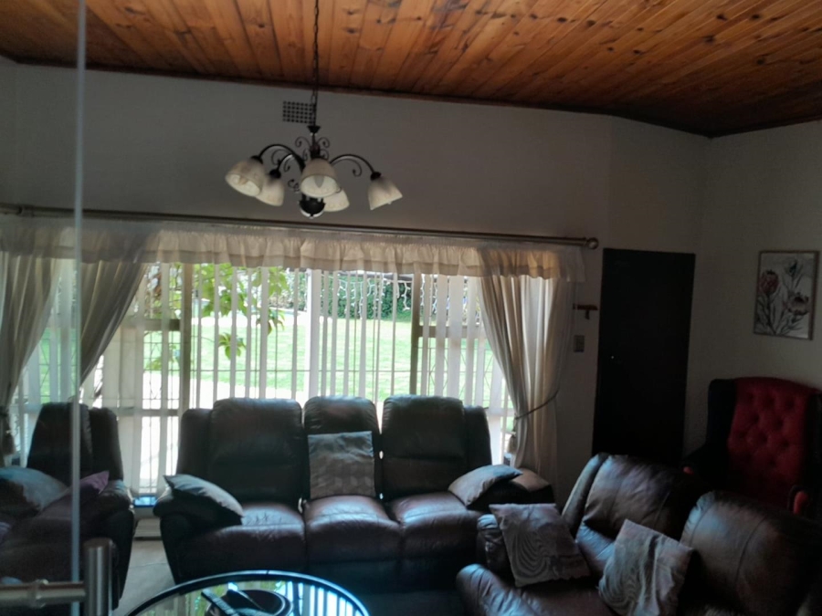 4 Bedroom Property for Sale in Florida Park Gauteng