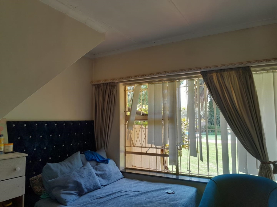 4 Bedroom Property for Sale in Florida Park Gauteng