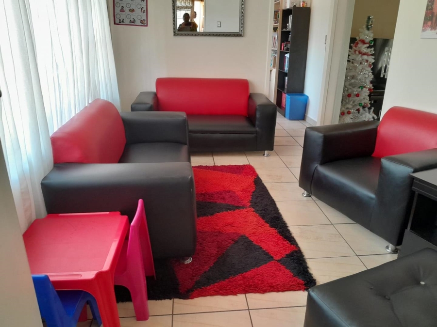 4 Bedroom Property for Sale in Florida Park Gauteng