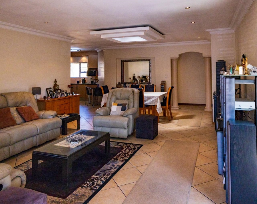 3 Bedroom Property for Sale in Parkhill Gardens Gauteng