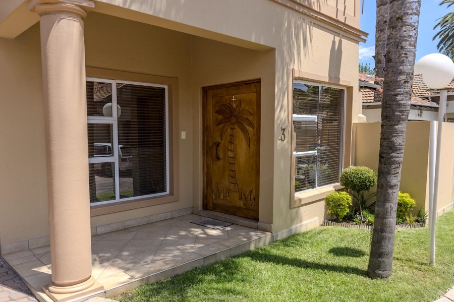 3 Bedroom Property for Sale in Parkhill Gardens Gauteng