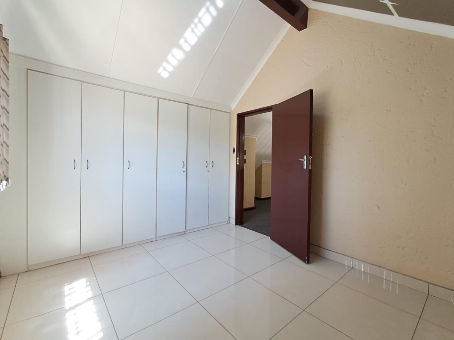 2 Bedroom Property for Sale in Bassonia Rock Gauteng