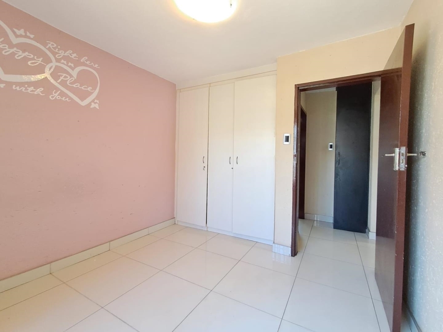 2 Bedroom Property for Sale in Bassonia Rock Gauteng