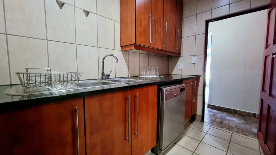 7 Bedroom Property for Sale in Sinoville Gauteng