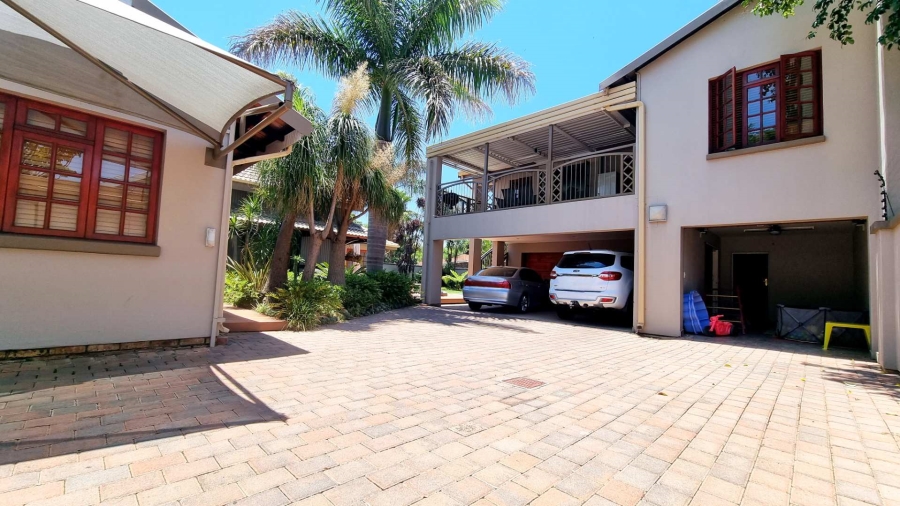 7 Bedroom Property for Sale in Sinoville Gauteng