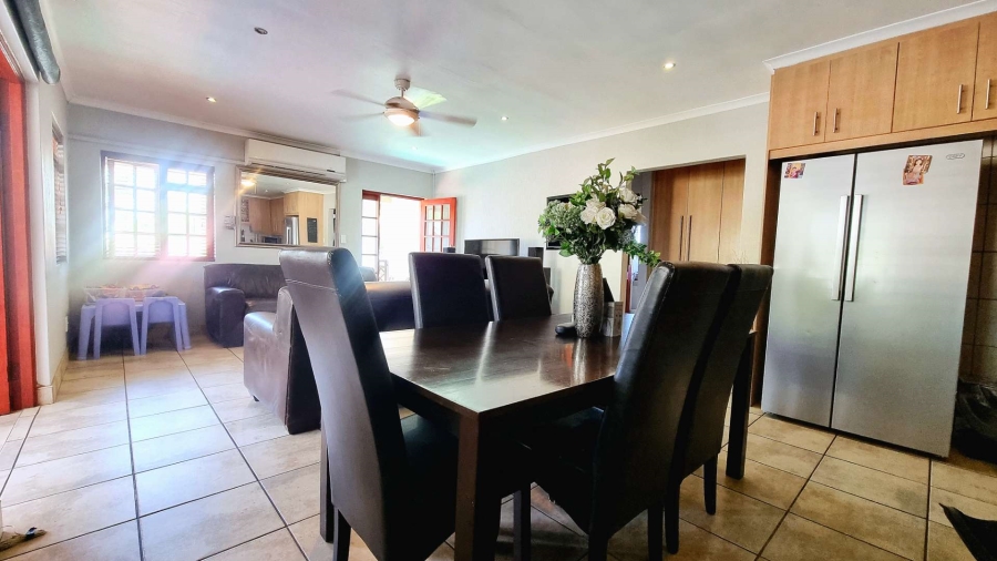 7 Bedroom Property for Sale in Sinoville Gauteng