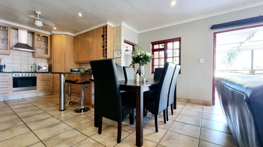 7 Bedroom Property for Sale in Sinoville Gauteng