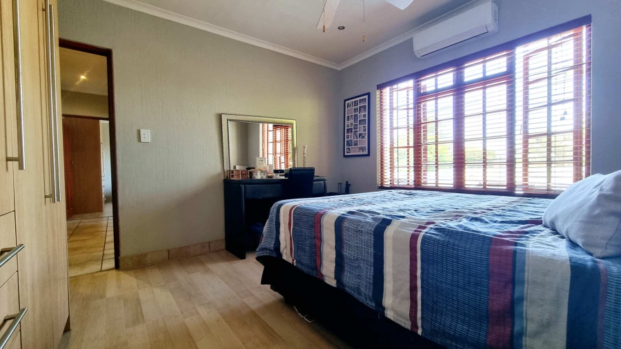 7 Bedroom Property for Sale in Sinoville Gauteng