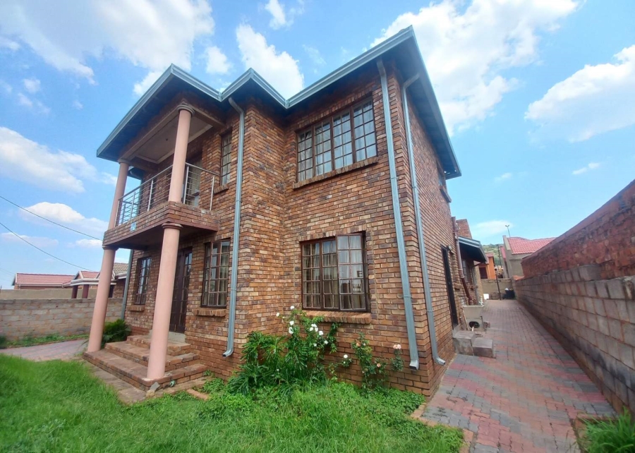 6 Bedroom Property for Sale in Atteridgeville Gauteng