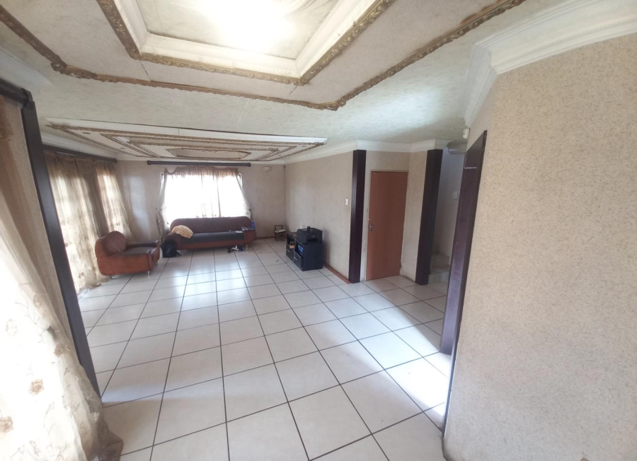 6 Bedroom Property for Sale in Atteridgeville Gauteng