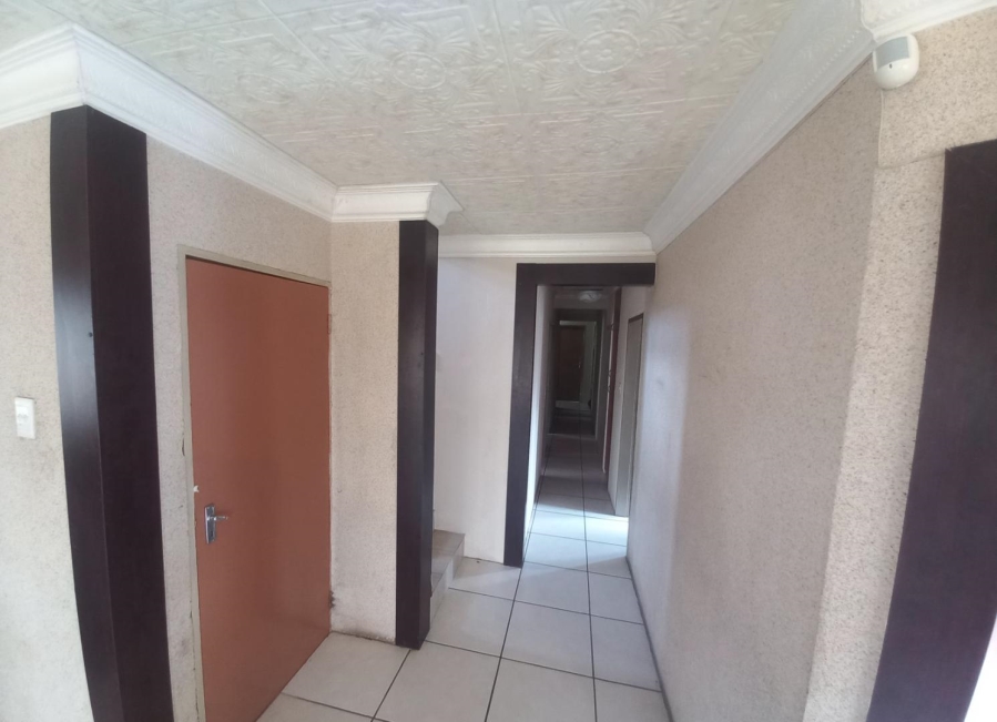 6 Bedroom Property for Sale in Atteridgeville Gauteng