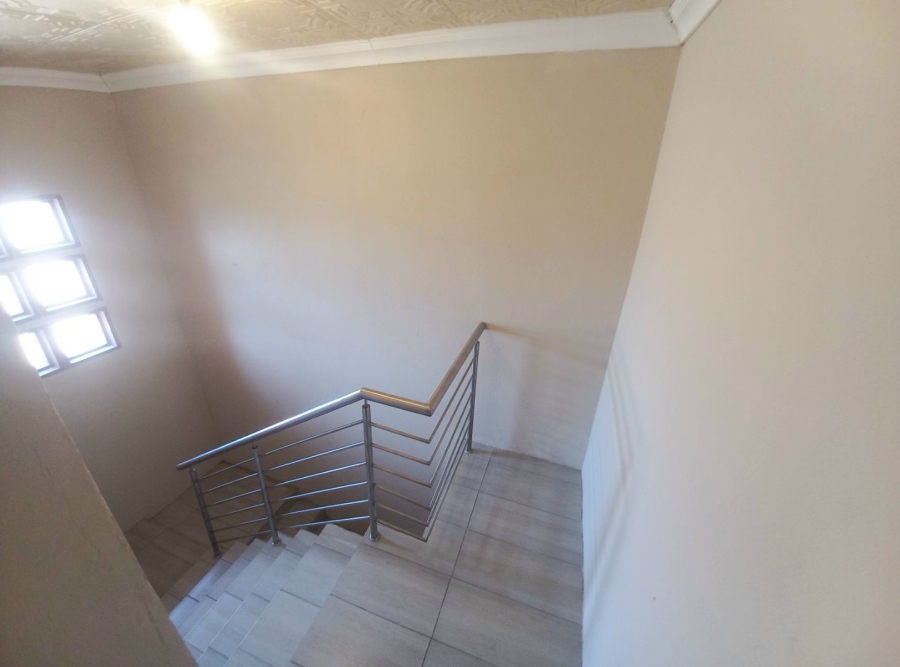 6 Bedroom Property for Sale in Atteridgeville Gauteng