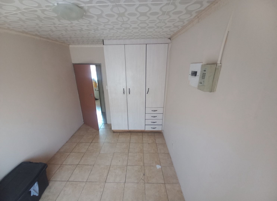 6 Bedroom Property for Sale in Atteridgeville Gauteng