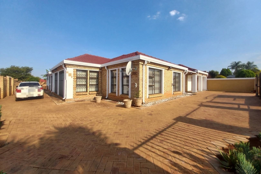 4 Bedroom Property for Sale in The Orchards Gauteng