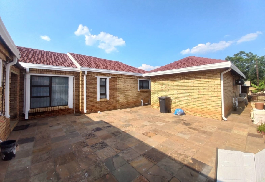 4 Bedroom Property for Sale in The Orchards Gauteng