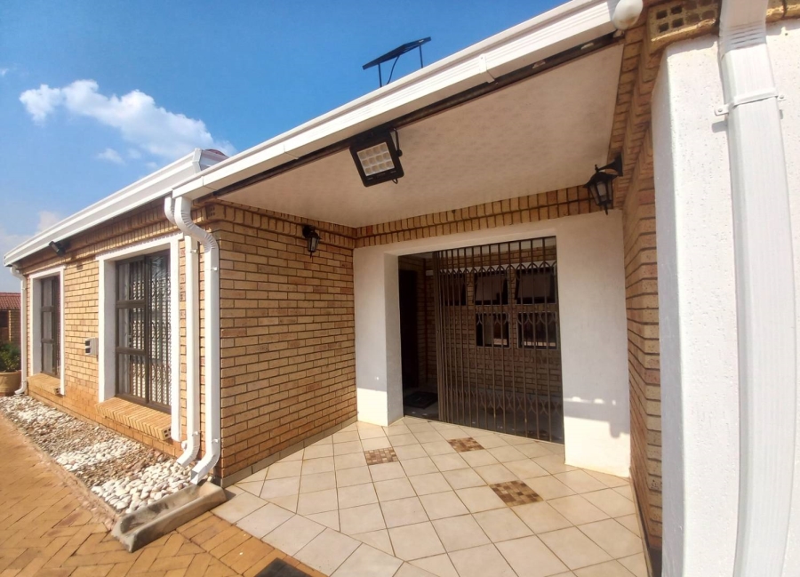 4 Bedroom Property for Sale in The Orchards Gauteng