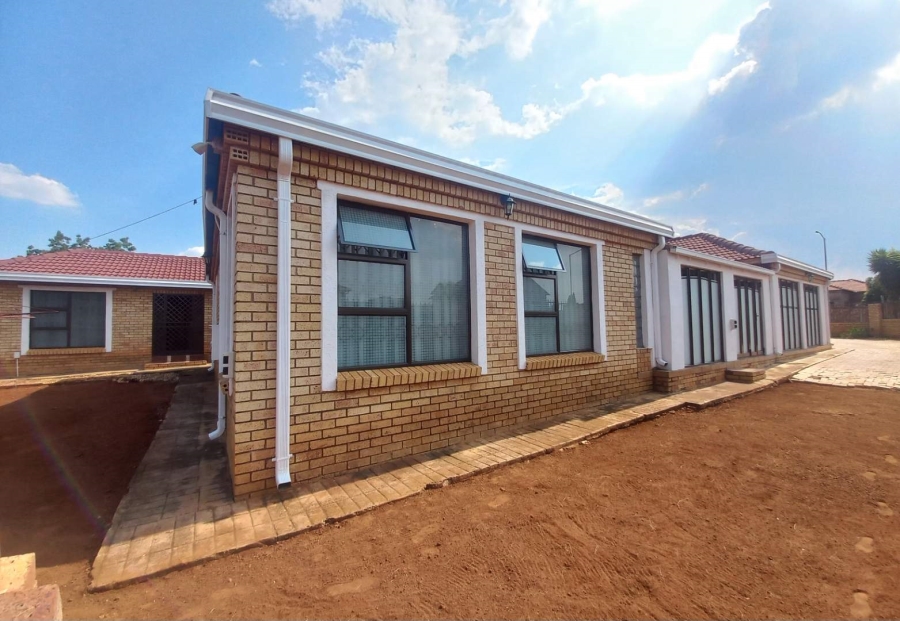 4 Bedroom Property for Sale in The Orchards Gauteng