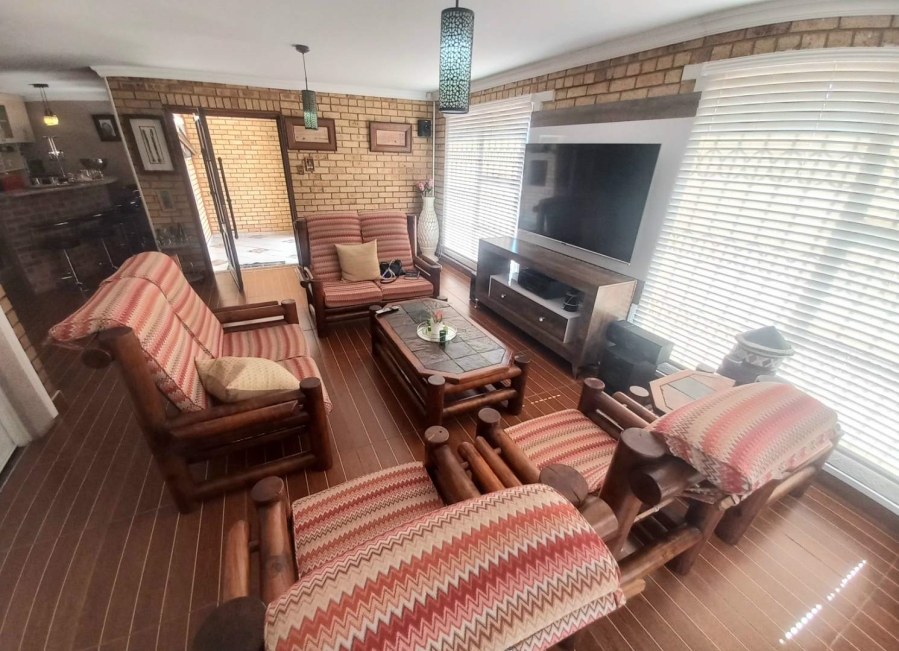 4 Bedroom Property for Sale in The Orchards Gauteng