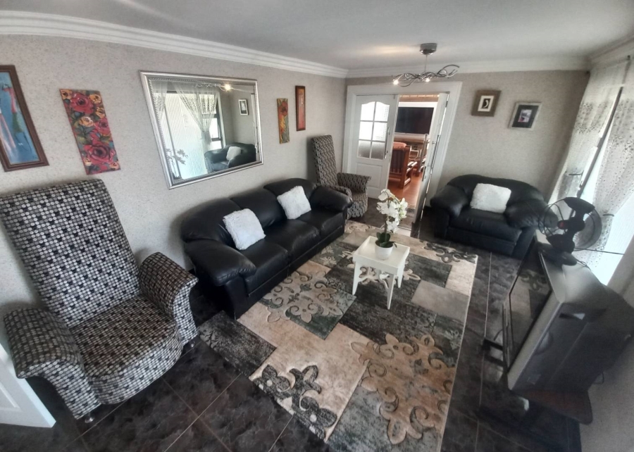 4 Bedroom Property for Sale in The Orchards Gauteng