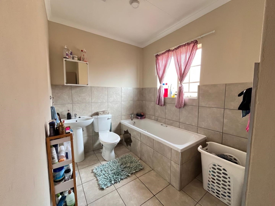 To Let 3 Bedroom Property for Rent in Kosmosdal Gauteng