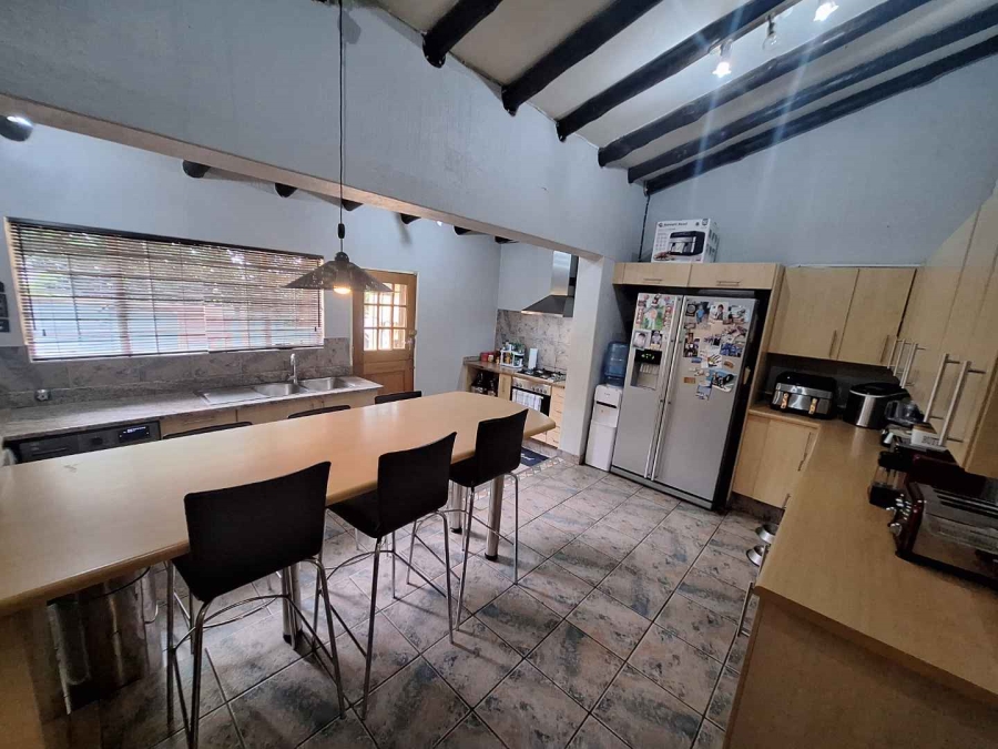 To Let 4 Bedroom Property for Rent in Weltevreden Park Gauteng