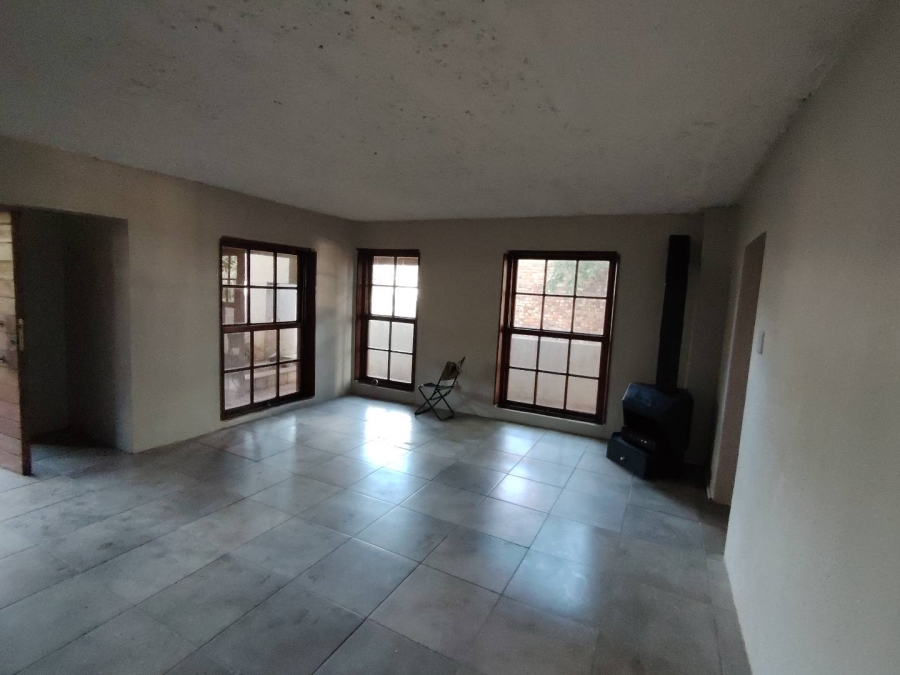 To Let 1 Bedroom Property for Rent in Eldoraigne Gauteng