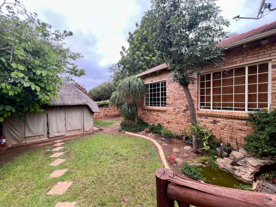 3 Bedroom Property for Sale in Radiokop Gauteng