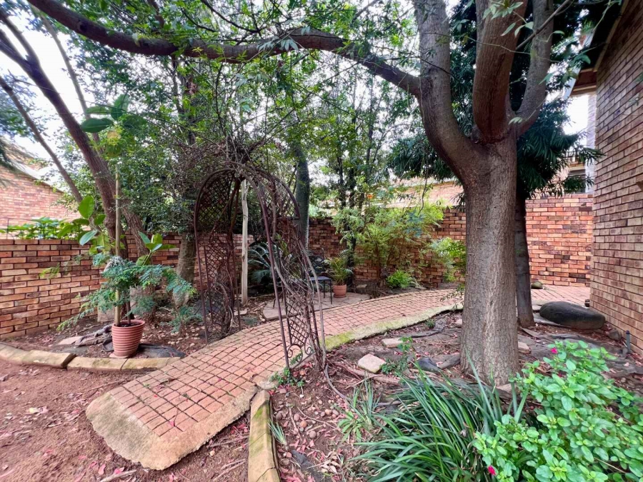 3 Bedroom Property for Sale in Radiokop Gauteng