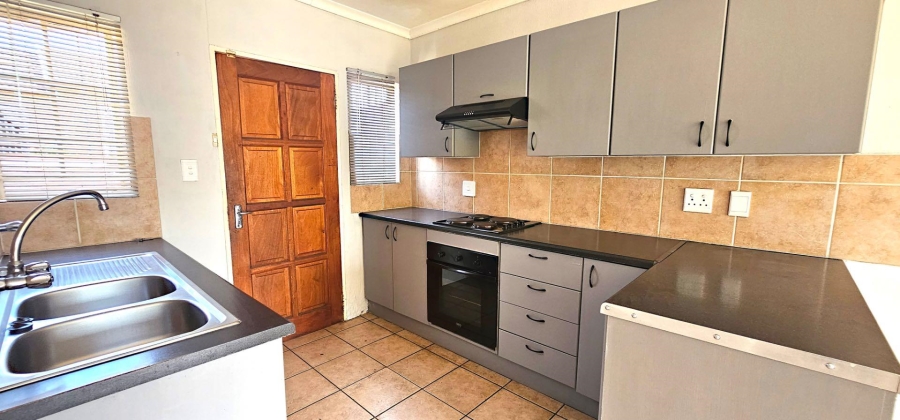 2 Bedroom Property for Sale in Honeydew Ridge Gauteng