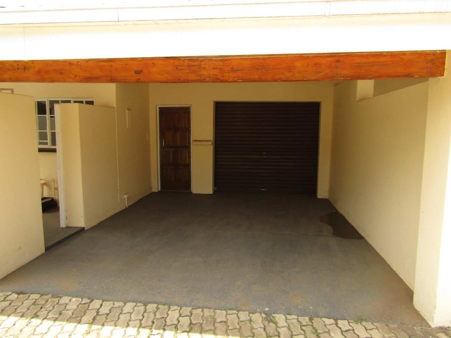 2 Bedroom Property for Sale in Theresa Park Gauteng