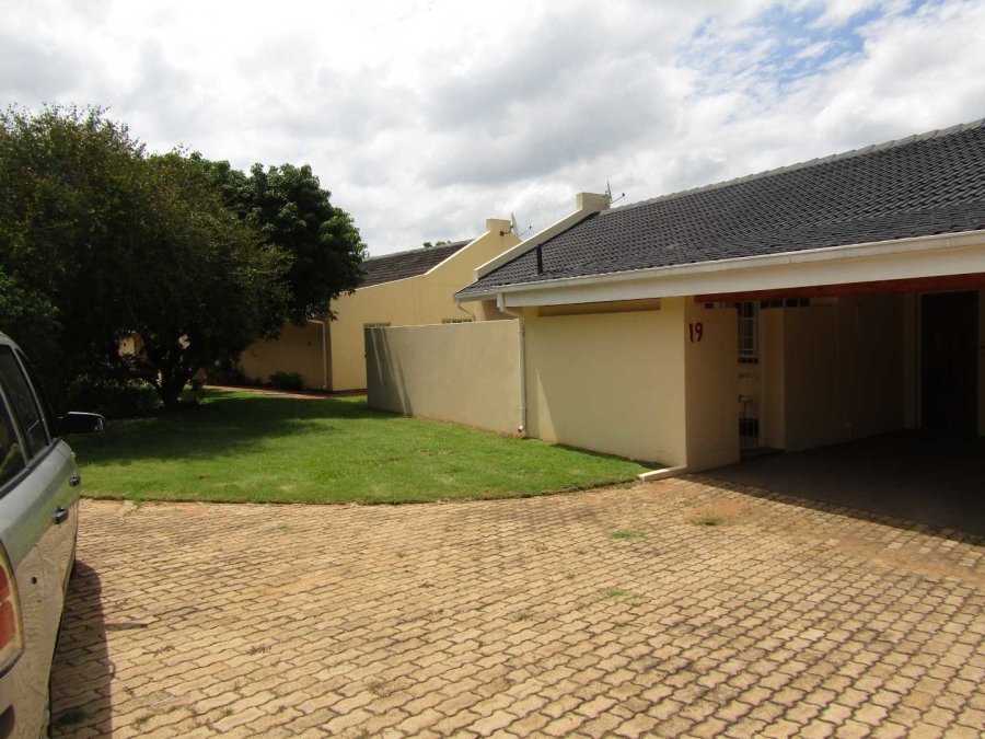 2 Bedroom Property for Sale in Theresa Park Gauteng