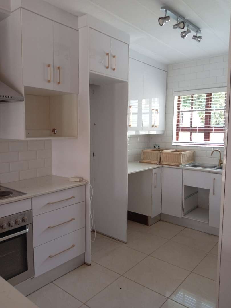 To Let 3 Bedroom Property for Rent in Dowerglen Gauteng