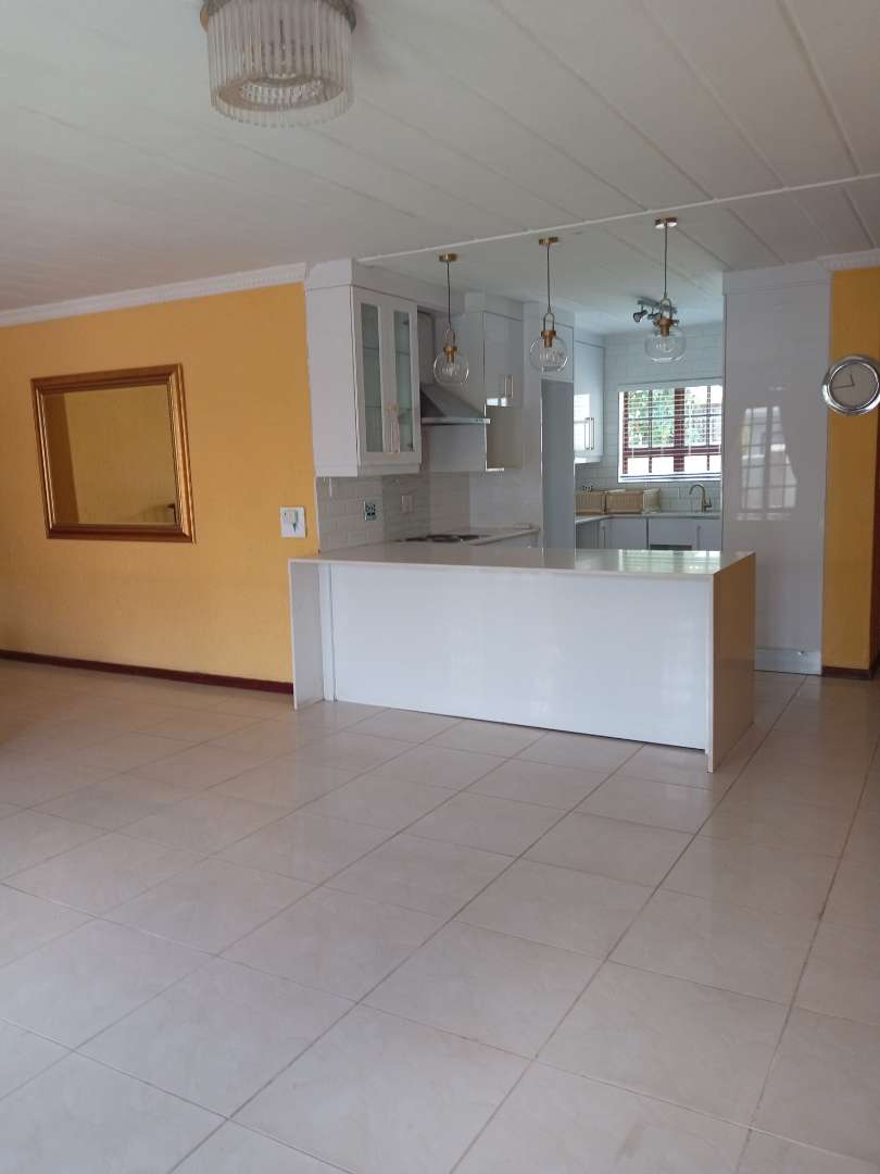 To Let 3 Bedroom Property for Rent in Dowerglen Gauteng