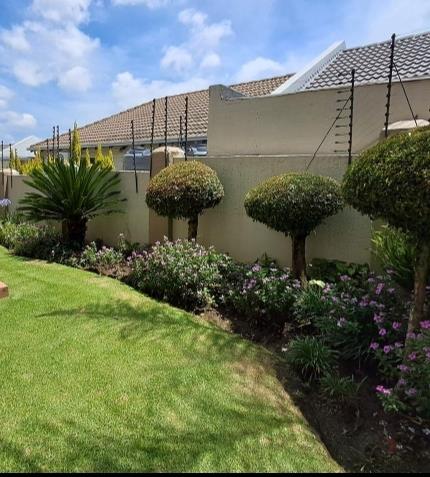 To Let 3 Bedroom Property for Rent in Dowerglen Gauteng