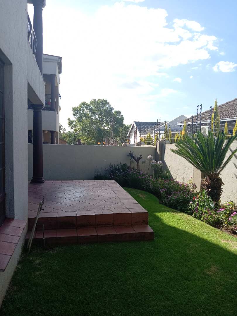 To Let 3 Bedroom Property for Rent in Dowerglen Gauteng