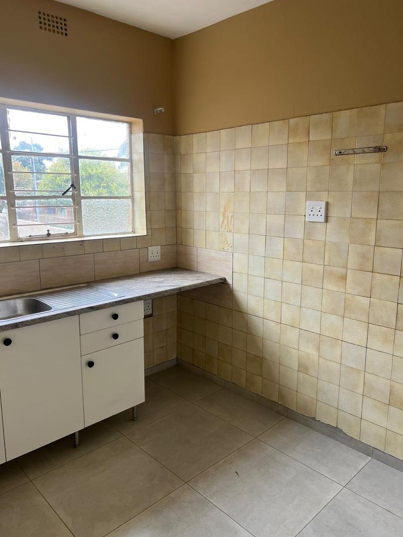 To Let 2 Bedroom Property for Rent in Rosettenville Gauteng