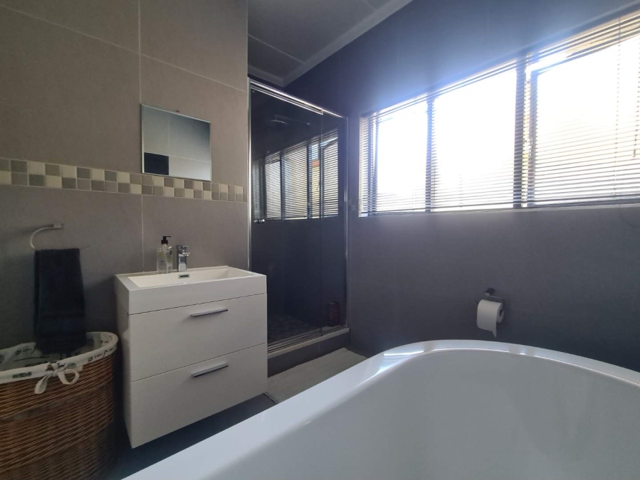 To Let 2 Bedroom Property for Rent in Solheim Gauteng