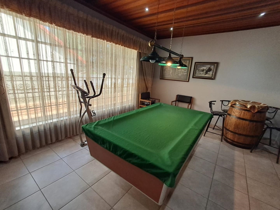 5 Bedroom Property for Sale in Brackenhurst Gauteng