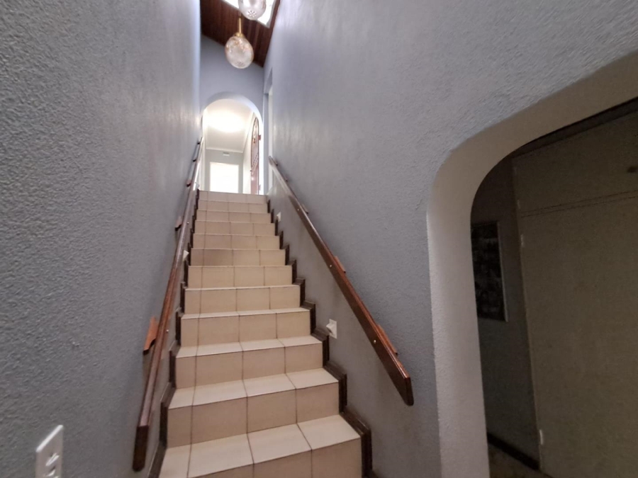 5 Bedroom Property for Sale in Brackenhurst Gauteng