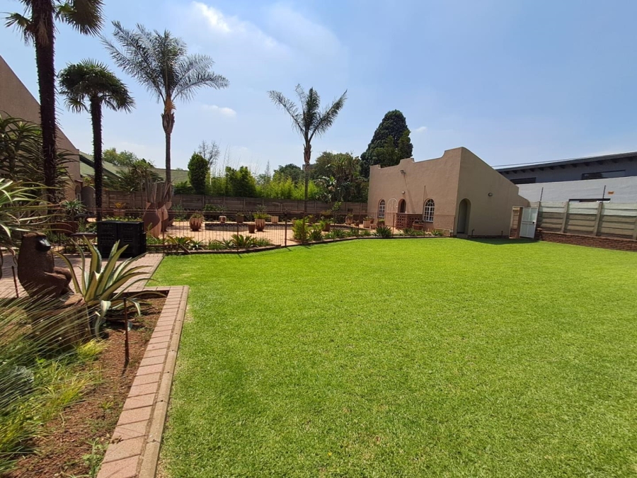 5 Bedroom Property for Sale in Brackenhurst Gauteng