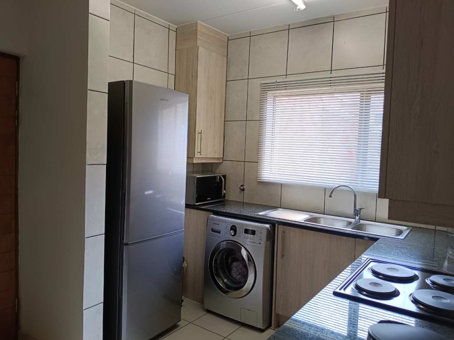 2 Bedroom Property for Sale in South Crest Gauteng