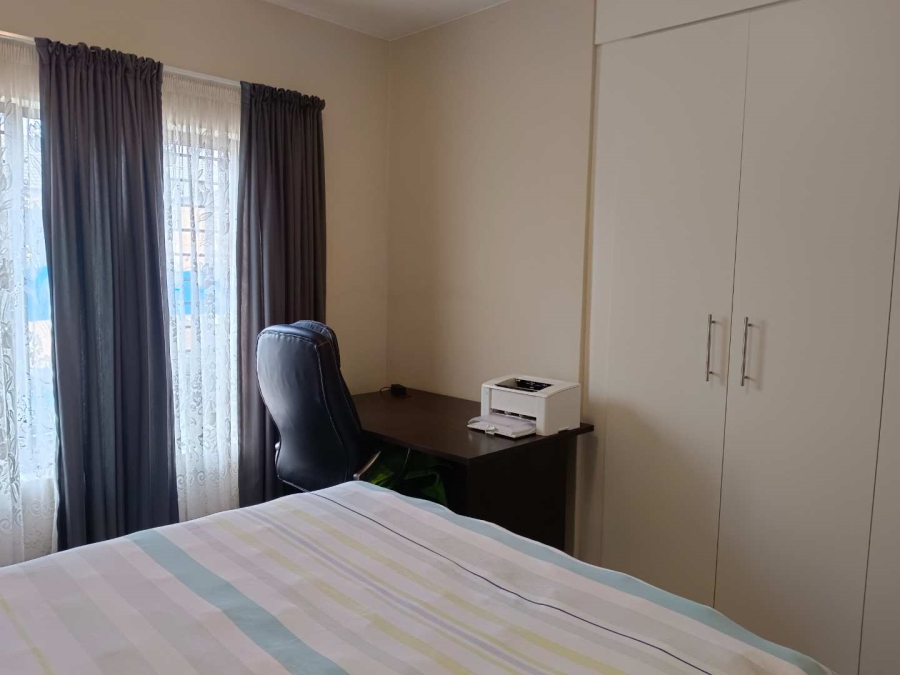 2 Bedroom Property for Sale in South Crest Gauteng