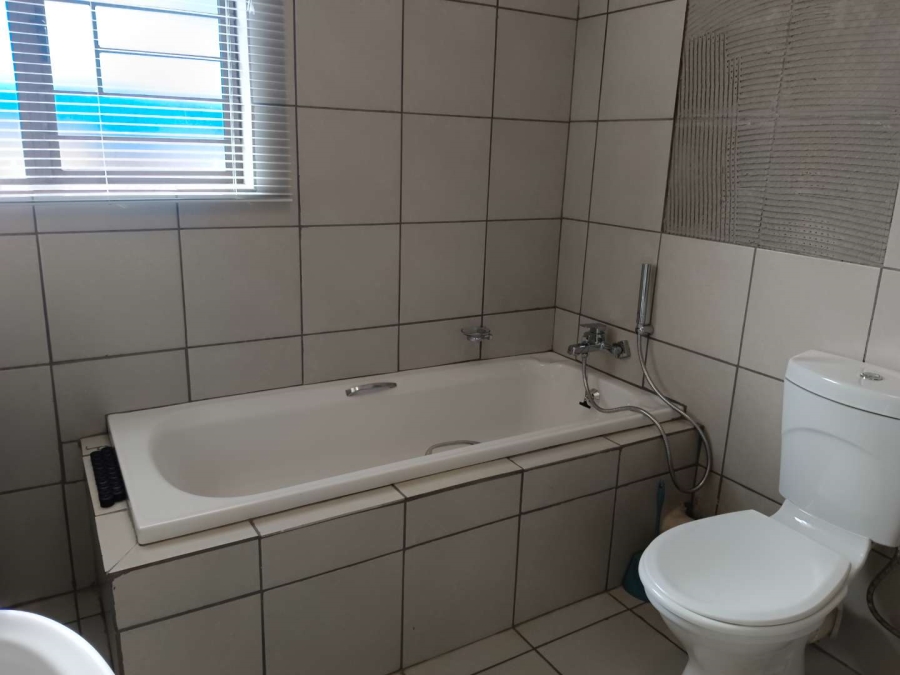 2 Bedroom Property for Sale in South Crest Gauteng