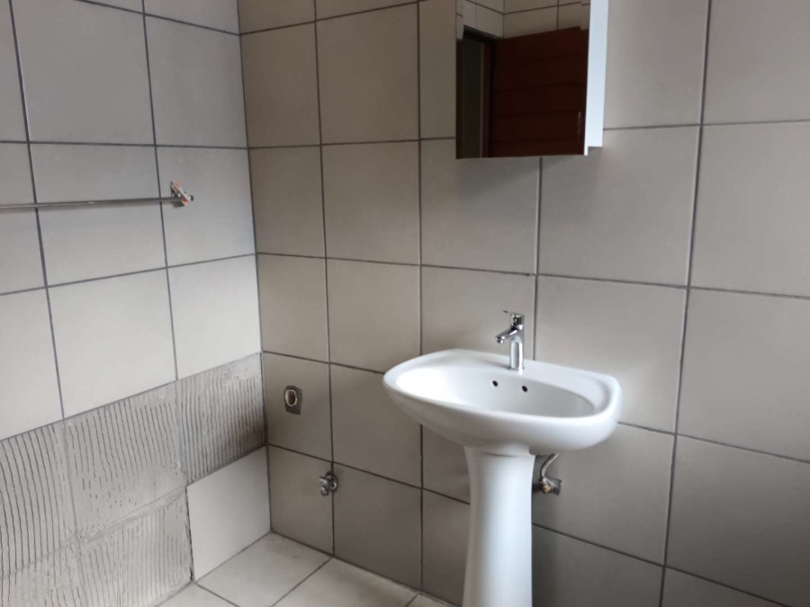 2 Bedroom Property for Sale in South Crest Gauteng