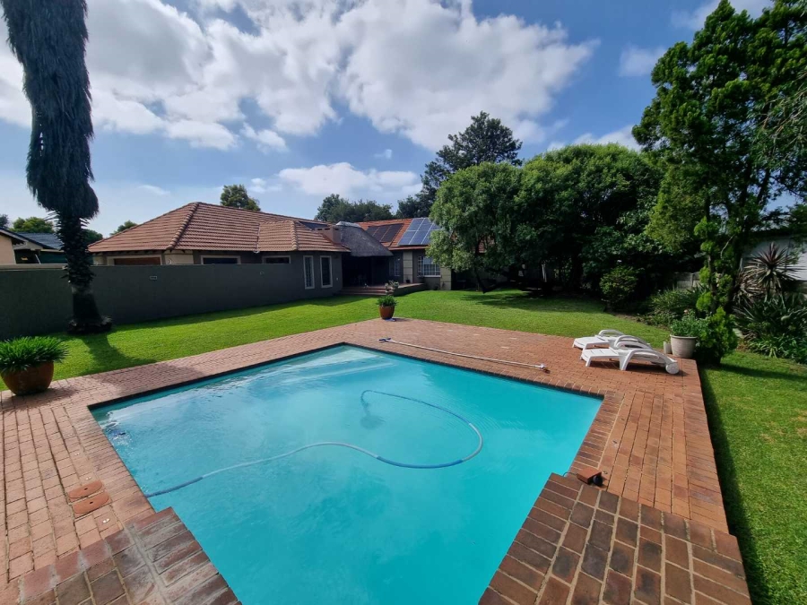 4 Bedroom Property for Sale in Brackenhurst Gauteng